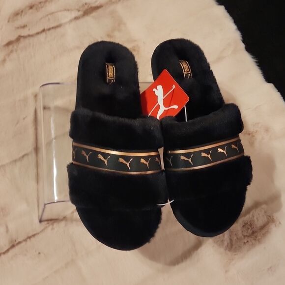 Puma Fluff V2 Slide Slipper - Picture 10 of 11